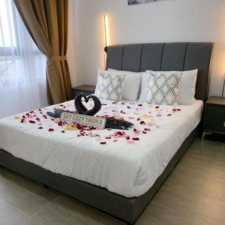 Sky Cozy Troika Residence, 1 Bedroom 4-6 Pax, 2 Bedrooms 6-8 Pax, Pool Vew, Sky & City View, Free Parking, Pool, Unlimited Wifi & Netflix 코타바하루 외부 사진