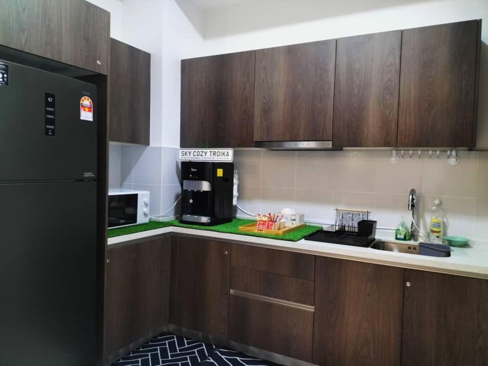Sky Cozy Troika Residence, 1 Bedroom 4-6 Pax, 2 Bedrooms 6-8 Pax, Pool Vew, Sky & City View, Free Parking, Pool, Unlimited Wifi & Netflix 코타바하루 외부 사진